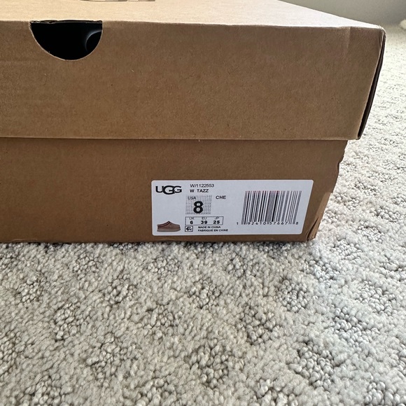 ***NEW***Ugg Tazz platform women’s size 8. - Picture 12 of 12